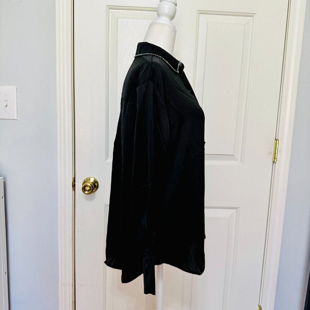 TAHARI BLACK SATIN LONGSLEEVE BUTTON DOWN SHIRT BLOUSE WITH RHINESTONE COLLAR - Picture 2 of 8